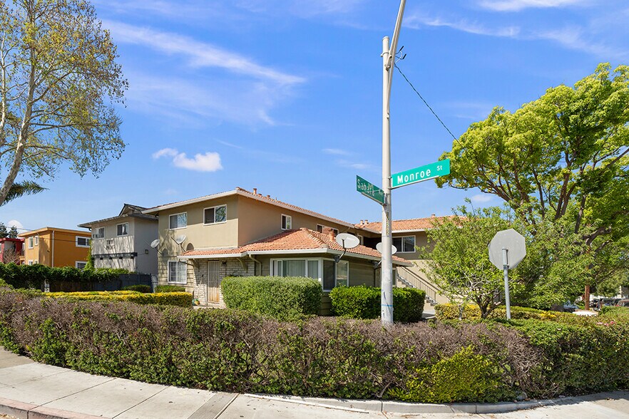 2100 Sahara Way, Santa Clara, CA à vendre - Photo de l’immeuble – Image 3 sur 20