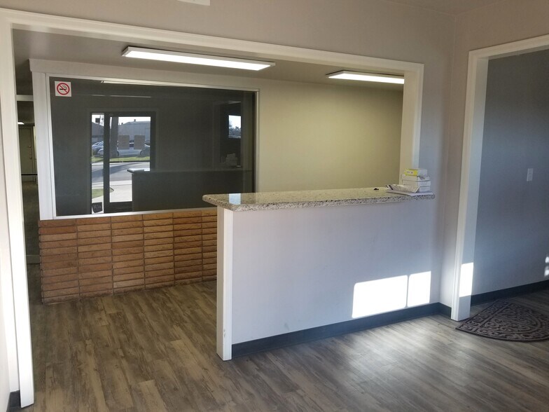 1120 Kensington St, Delano, CA à louer - Photo de l’immeuble – Image 2 sur 9