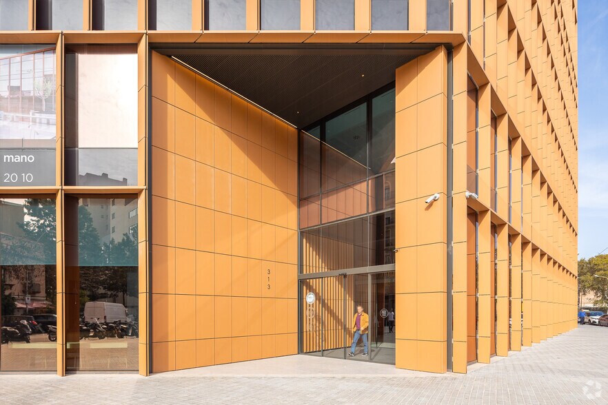 Carrer de Pere IV, 313-321, Barcelone, Barcelona à louer - Photo de l’immeuble – Image 3 sur 11