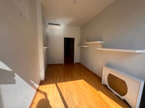 36-15 164th St, Flushing, NY à vendre Photo intérieure– Image 2 sur 9