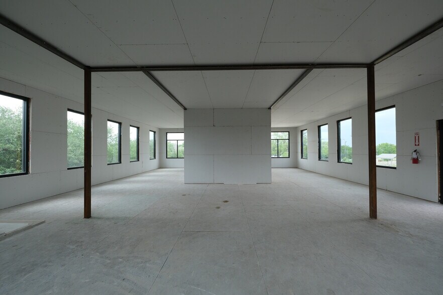 10521 W Parmer Ln, Austin, TX à louer - Photo intérieure – Image 2 sur 6
