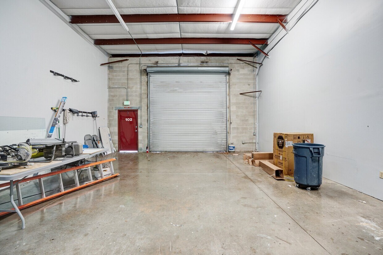 1882 Porter Lake Dr, Sarasota, FL à louer Photo intérieure– Image 1 sur 1