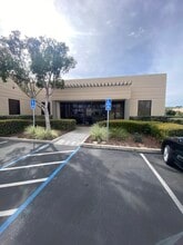 365 Woodview Ave, Morgan Hill, CA à louer Photo intérieure– Image 2 sur 9