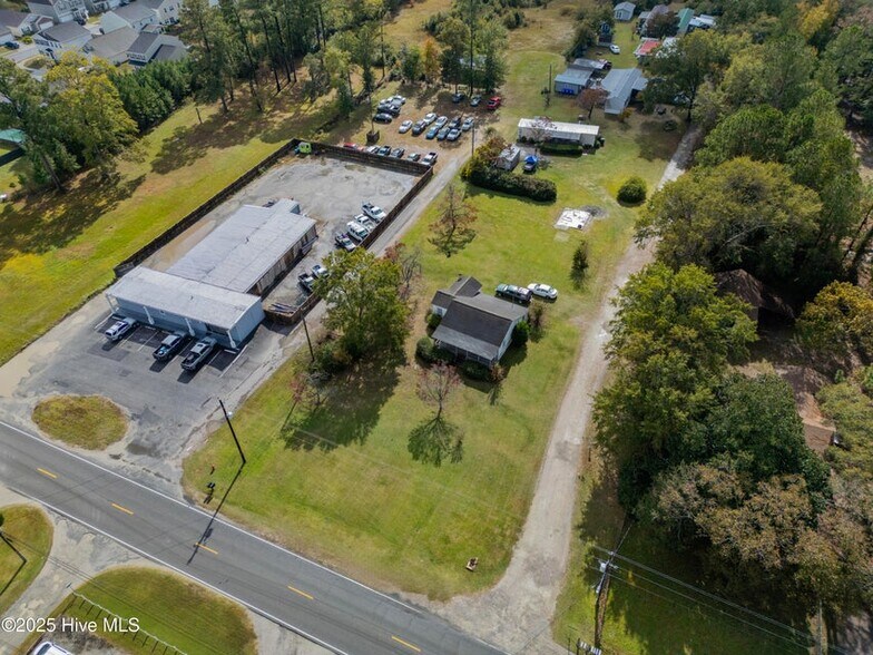 857 Village Rd NE, Leland, NC à vendre - Photo de l’immeuble – Image 3 sur 11