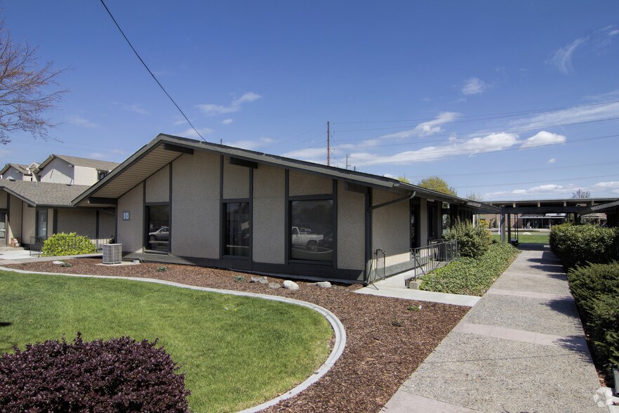 915 N Pines Rd, Spokane Valley, WA à vendre - Photo de l’immeuble – Image 3 sur 15