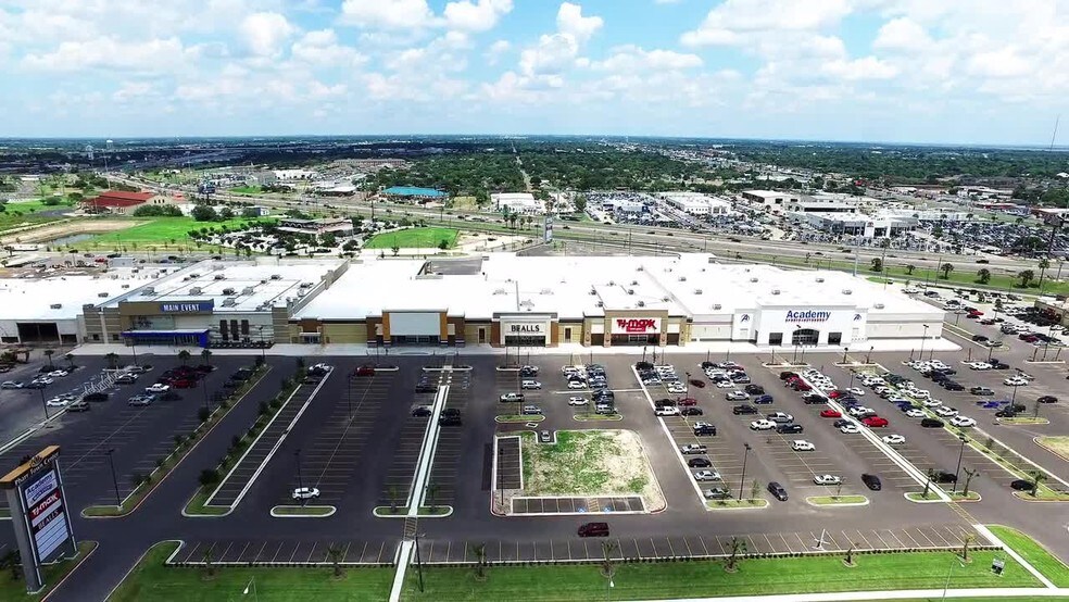 500 N Jackson Rd, Pharr, TX à louer - Vidéo sur l’annonce professionnelle – Image 2 sur 14