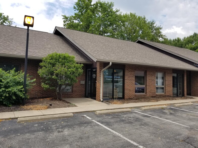 1201 N Post Rd, Indianapolis, IN à louer - Photo de l’immeuble – Image 1 sur 17