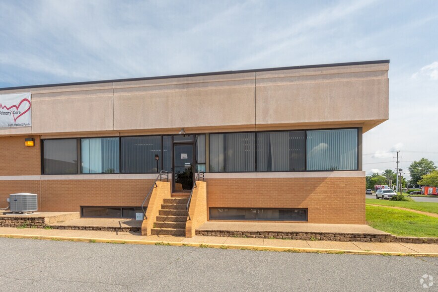 4510 Plank Rd, Fredericksburg, VA à louer - Photo de l’immeuble – Image 3 sur 4