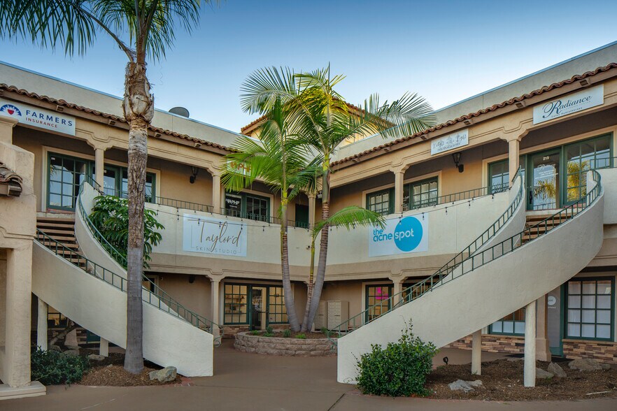 1001-1003 W San Marcos Blvd, San Marcos, CA à louer - Photo de l’immeuble – Image 2 sur 6