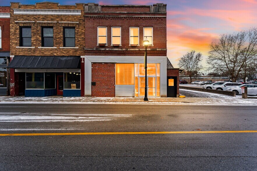 408 W Walnut St, Springfield, MO à louer - Photo de l’immeuble – Image 1 sur 35