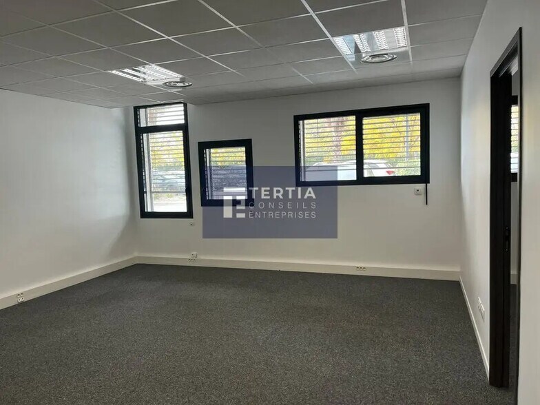 Bureau dans Montpellier à louer - Photo de l’immeuble – Image 2 sur 4