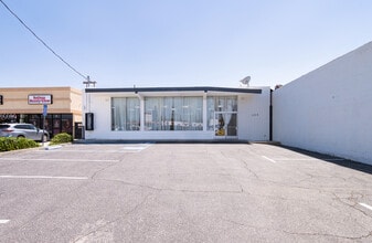 209 E Beverly Blvd, Montebello, CA à louer Photo intérieure– Image 1 sur 12