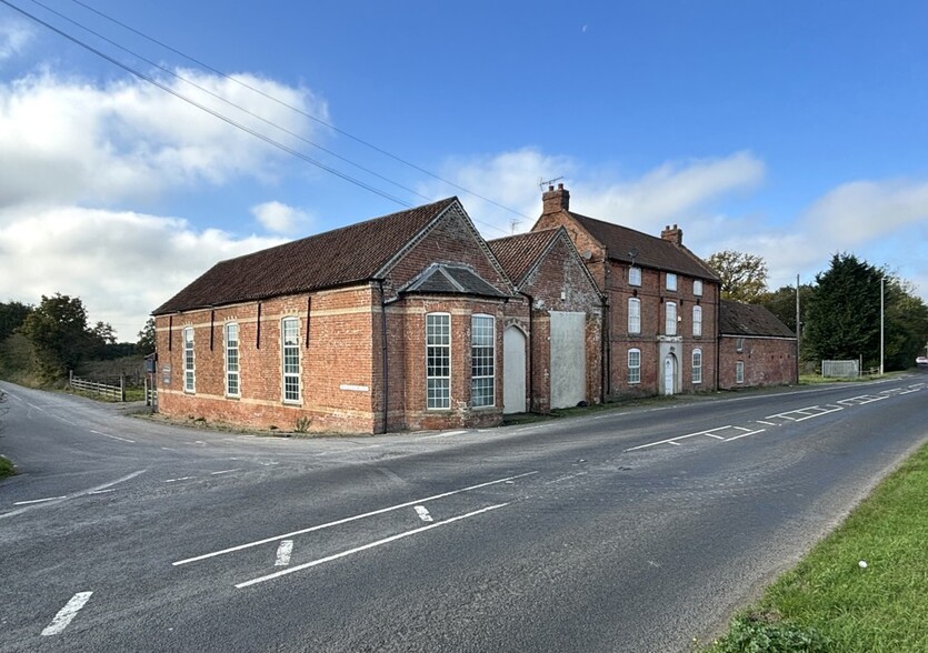 Drinsey Nook Ln, Lincoln à vendre - Photo principale – Image 1 sur 2