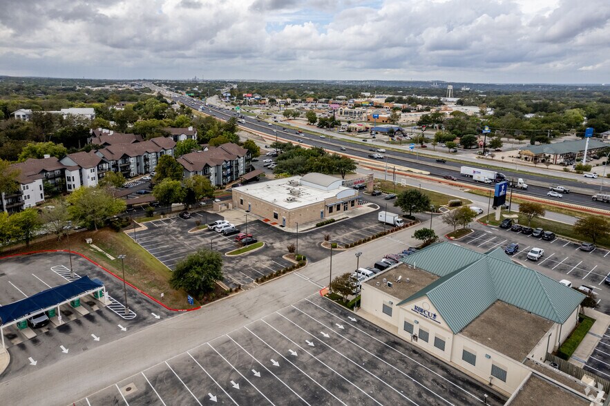 958 N Interstate 35, New Braunfels, TX à louer - Aérien – Image 2 sur 7