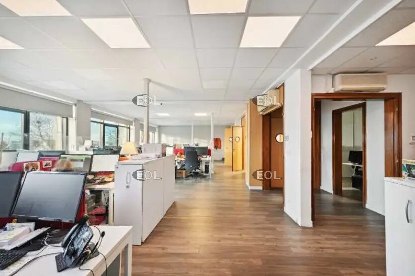 Local d'activités dans L'HAY-LES-ROSES à vendre - Photo de l’immeuble – Image 2 sur 13