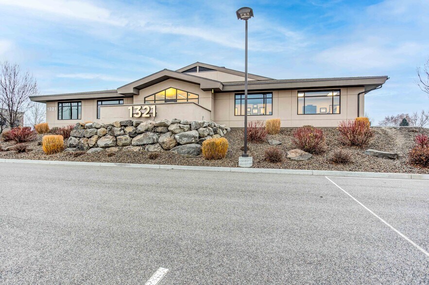 1321 Columbia Park Trl, Richland, WA à louer - Photo de l’immeuble – Image 3 sur 5