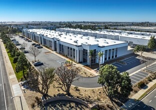 201 Rice Ave, Oxnard, CA à louer Photo de l’immeuble– Image 1 sur 1