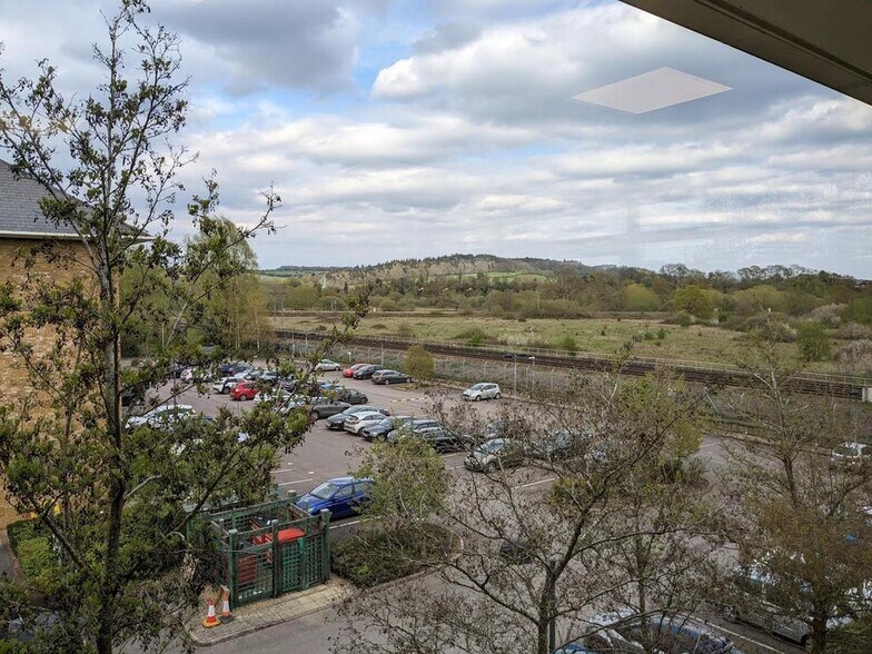 Old Portsmouth Rd, Guildford à louer - Photo de l’immeuble – Image 3 sur 4