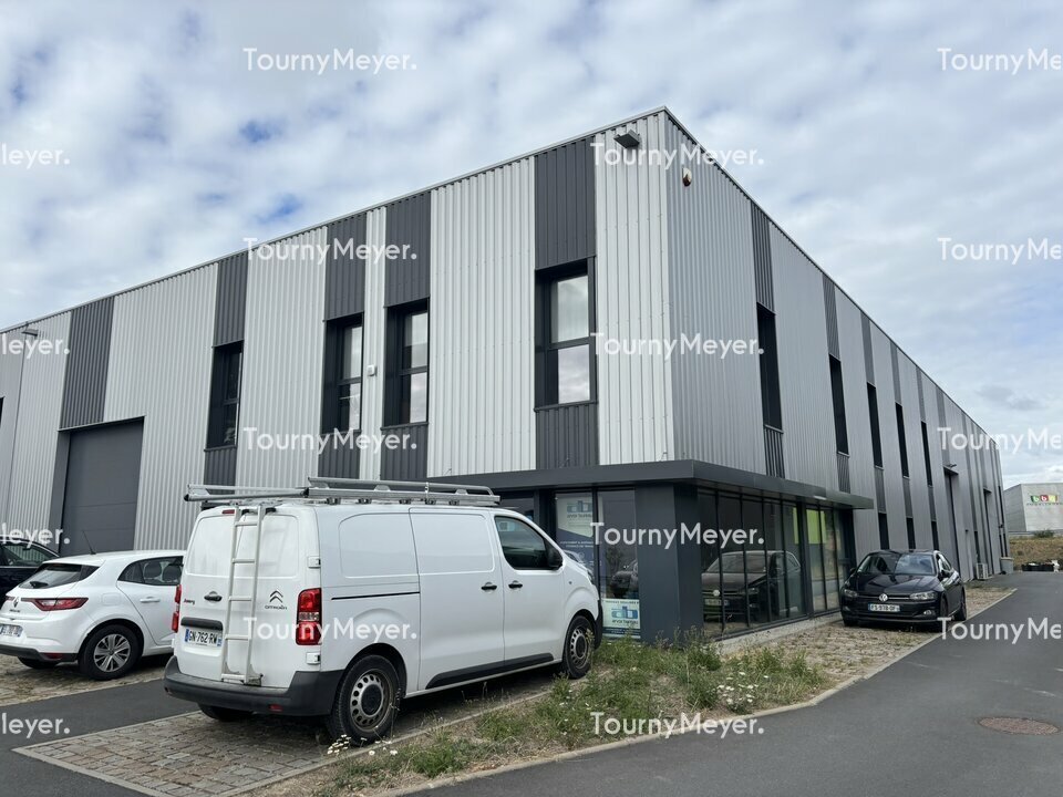 16 Rue Des Clairières, Les Sorinières à louer Photo de l’immeuble– Image 1 sur 5