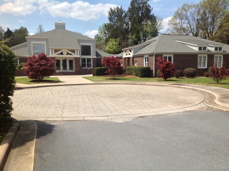 2320 Concord Lake Rd, Concord, NC à louer - Photo principale – Image 1 sur 10