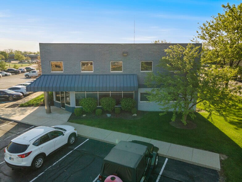 11837 Technology Dr, Fishers, IN à louer - Photo de l’immeuble – Image 3 sur 40