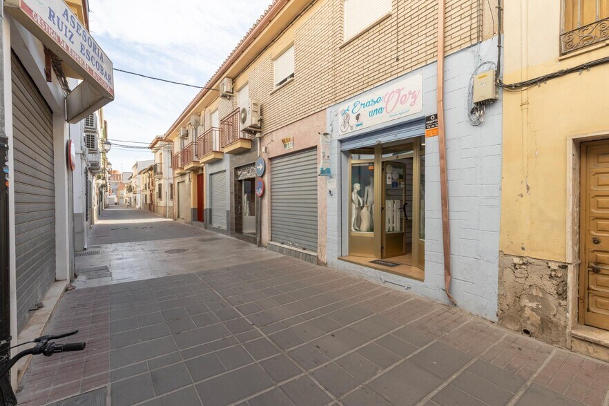 Ronda Loja Sur, Santa Fe, Granada à vendre - Photo de l’immeuble – Image 1 sur 13