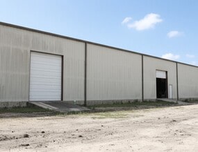 16115 SH-123, San Marcos, TX à louer Photo de l’immeuble– Image 2 sur 4