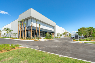 311 Racetrack Loop, Pompano Beach, FL à louer Photo intérieure– Image 1 sur 24