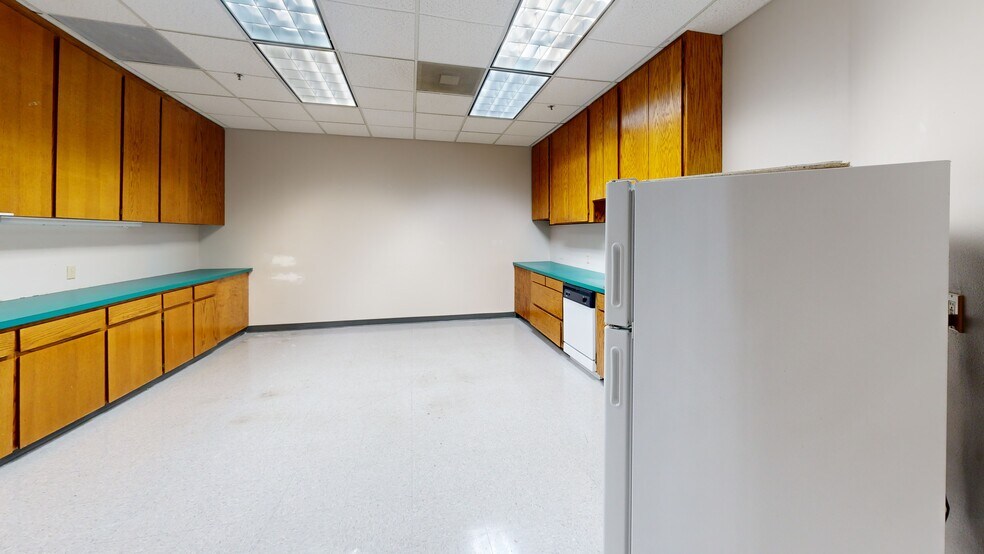 9611 NE 117th Ave, Vancouver, WA à louer - Numérisation 3D Matterport – Image 3 sur 13