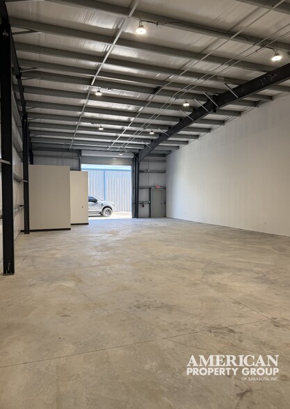 6770 15th St, Sarasota, FL à louer - Photo de l’immeuble – Image 2 sur 3
