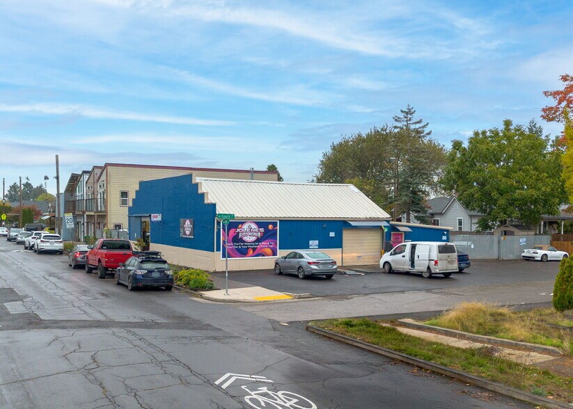 104 NE 80th Ave, Portland, OR à vendre - Photo de l’immeuble – Image 2 sur 38