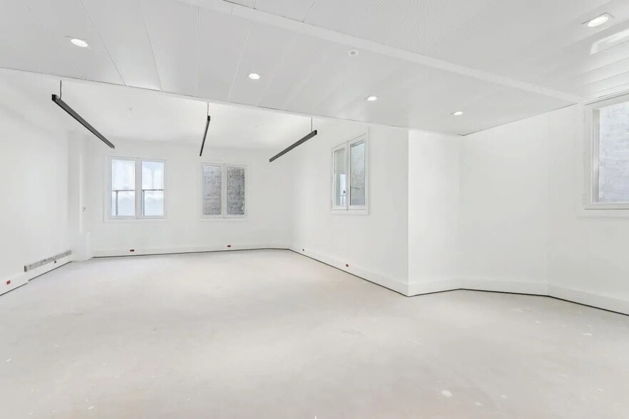 42 Rue De Bassano, Paris à louer - Photo intérieure – Image 1 sur 8