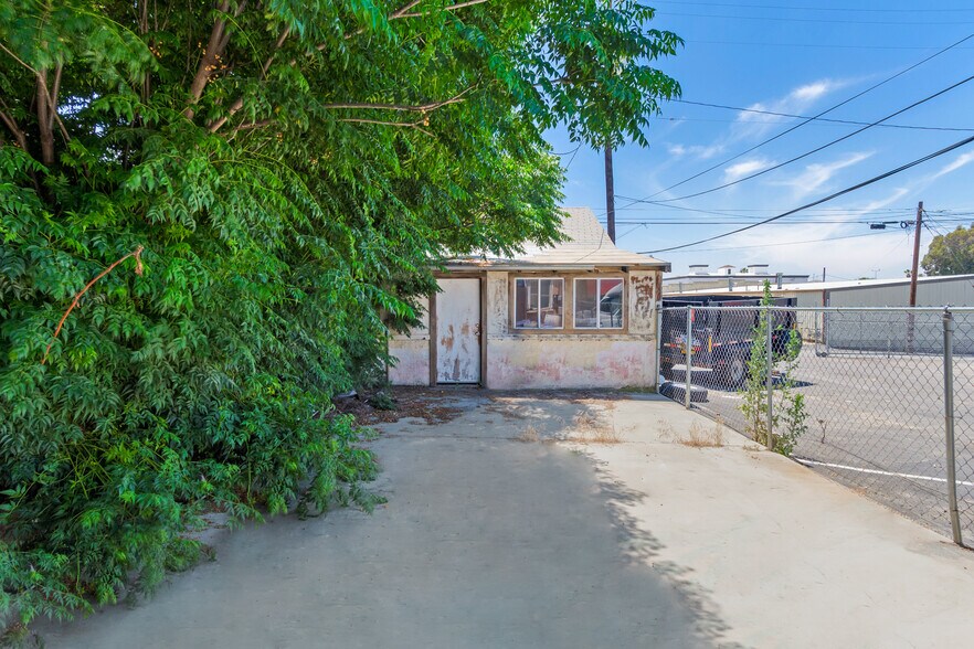163 E 6th St, Beaumont, CA à vendre - Photo de l’immeuble – Image 2 sur 7