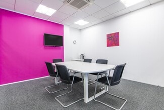 Plus de détails pour 4 Rue Des Chauffours, Cergy - Bureau à louer