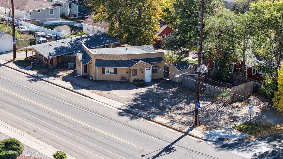 2590 Gray St, Edgewater, CO à vendre - Photo principale – Image 1 sur 11