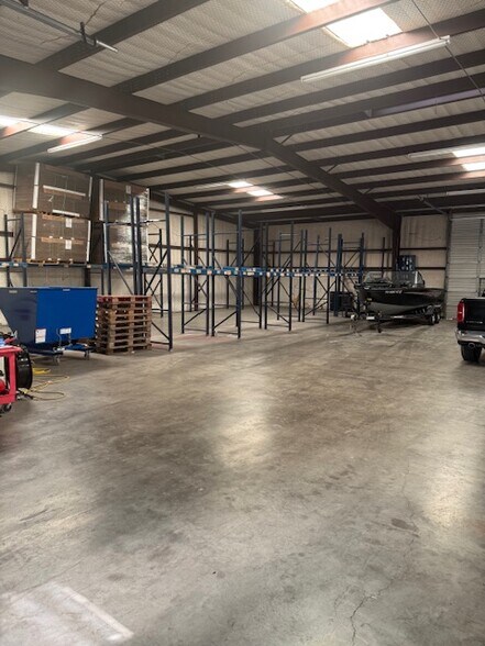 111 Industrial Blvd, Mansfield, TX à louer - Photo intérieure – Image 3 sur 3