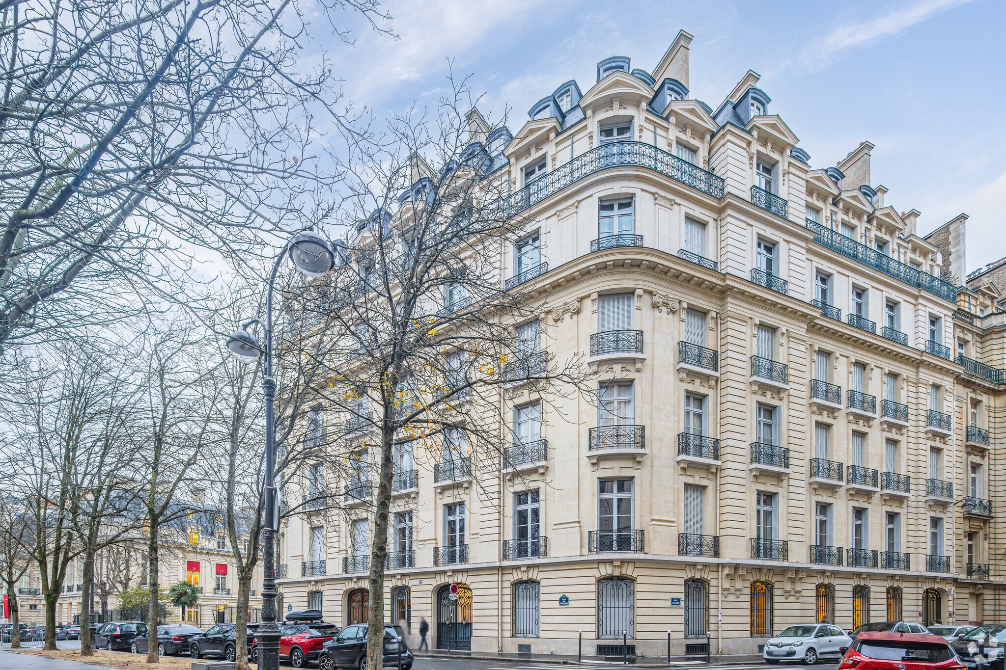 Immeuble residentiel dans Paris à vendre Photo principale– Image 1 sur 4