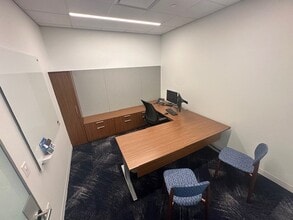 11750 Katy Fwy, Houston, TX à louer Photo de l’immeuble– Image 2 sur 5