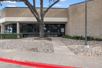 2111 Braker Ln, Austin, TX à louer Photo intérieure– Image 2 sur 21