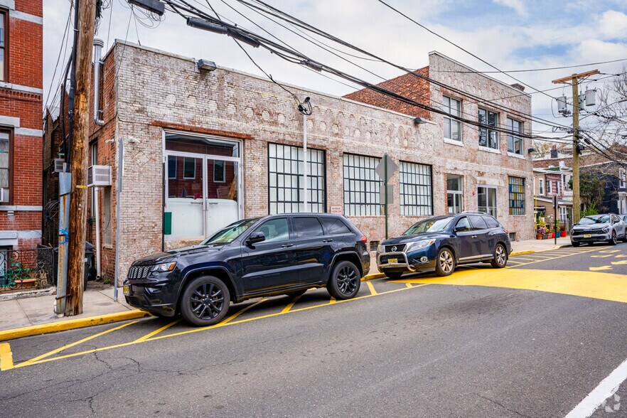 216-220 19th St, Union City, NJ à louer - Photo principale – Image 1 sur 20