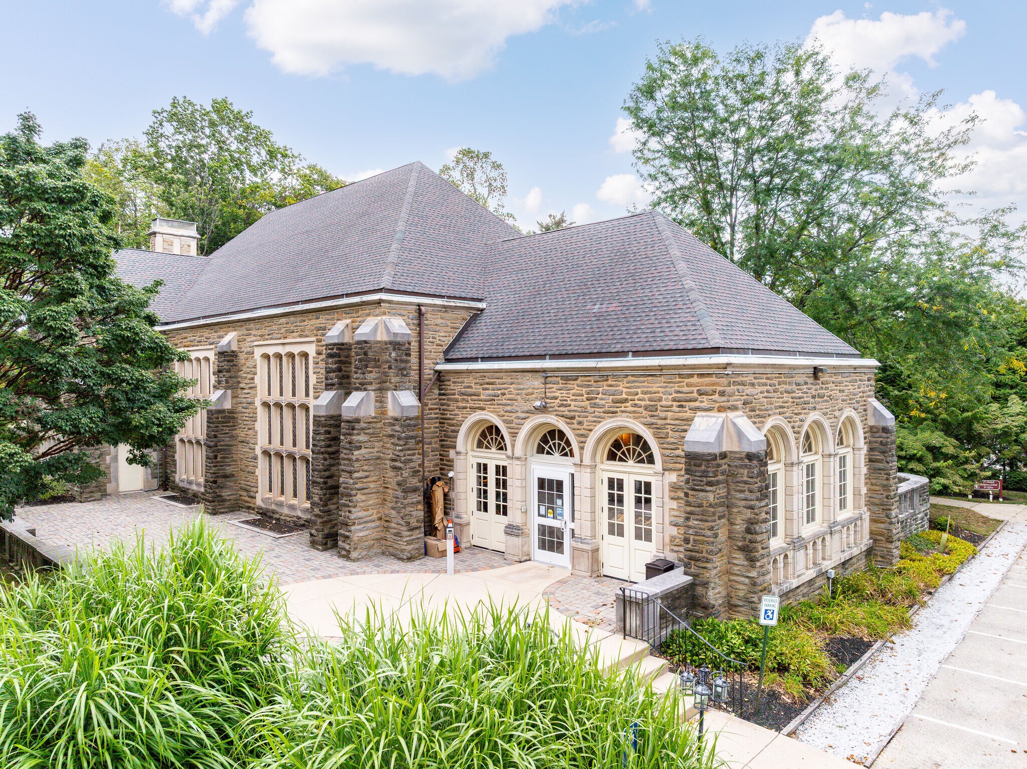 190 Camp Hill Rd, Fort Washington, PA à vendre Photo principale– Image 1 sur 54
