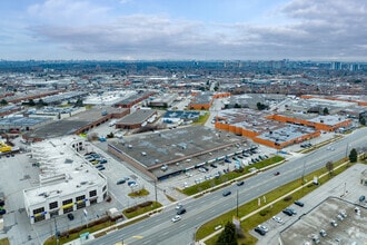 5601 Steeles Ave W, Toronto, ON - VUE AÉRIENNE  vue de carte