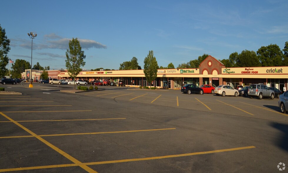 1752 Black River Blvd N, Rome, NY à vendre - Photo de l’immeuble – Image 2 sur 6