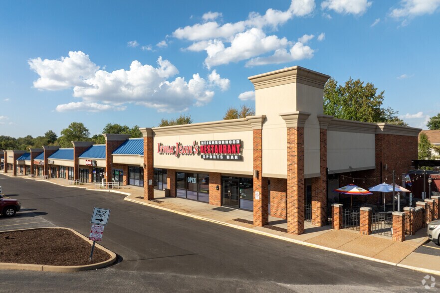 2109-2175 Charbonier Rd, Florissant, MO à louer - Photo de l’immeuble – Image 2 sur 5