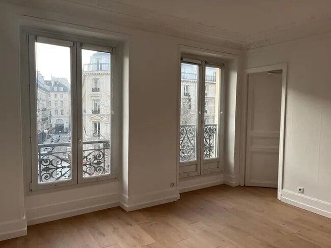 Plus de détails pour 3 Boulevard De Sébastopol, Paris - Bureau à louer