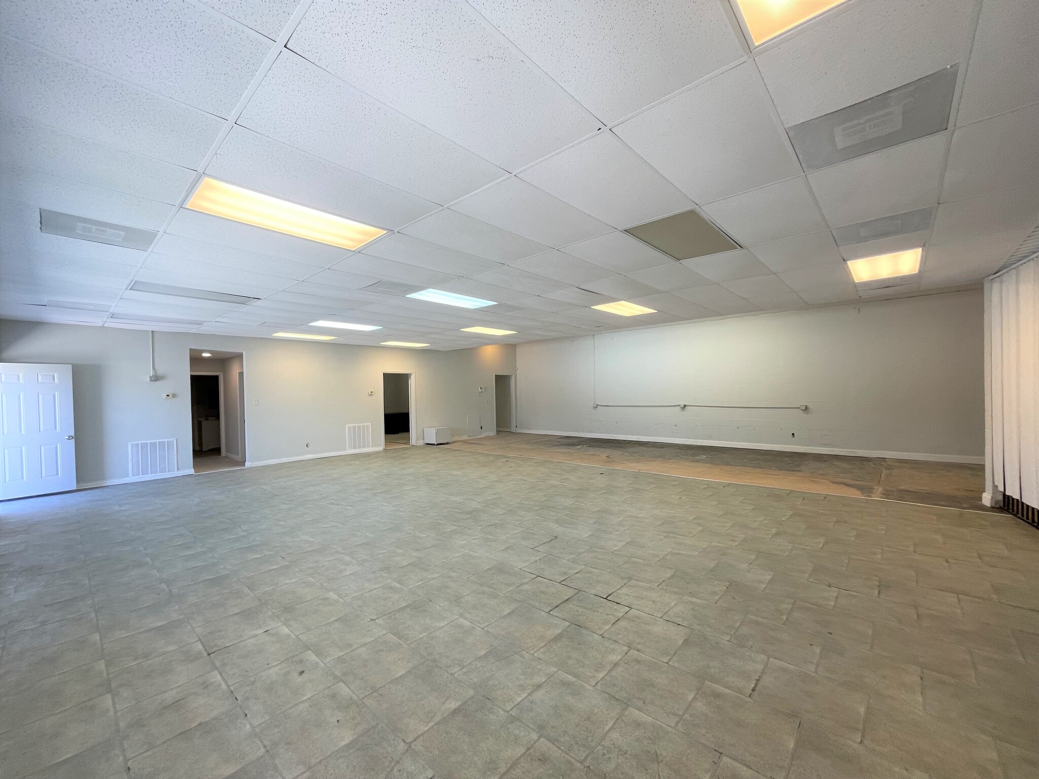 1443 N E St, San Bernardino, CA à vendre Photo intérieure– Image 1 sur 6