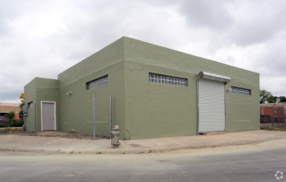 501 E Crockett St, San Antonio, TX à vendre - Photo principale – Image 1 sur 3