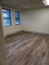 473 Broadway, Bayonne, NJ à louer Photo de l’immeuble– Image 2 sur 5
