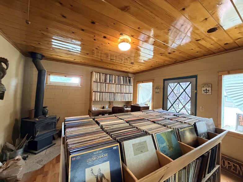 54225 Pine Crest, Idyllwild, CA à vendre - Photo de l’immeuble – Image 3 sur 33