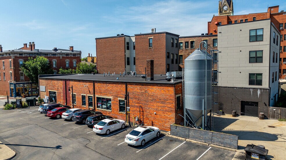 2800 Woodburn Ave, Cincinnati, OH à louer - Photo de l’immeuble – Image 3 sur 26